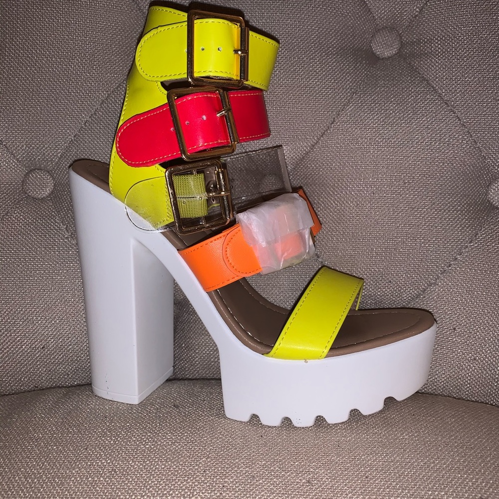 New Arrival Bright Strappy Heel - Picture 2 of 5